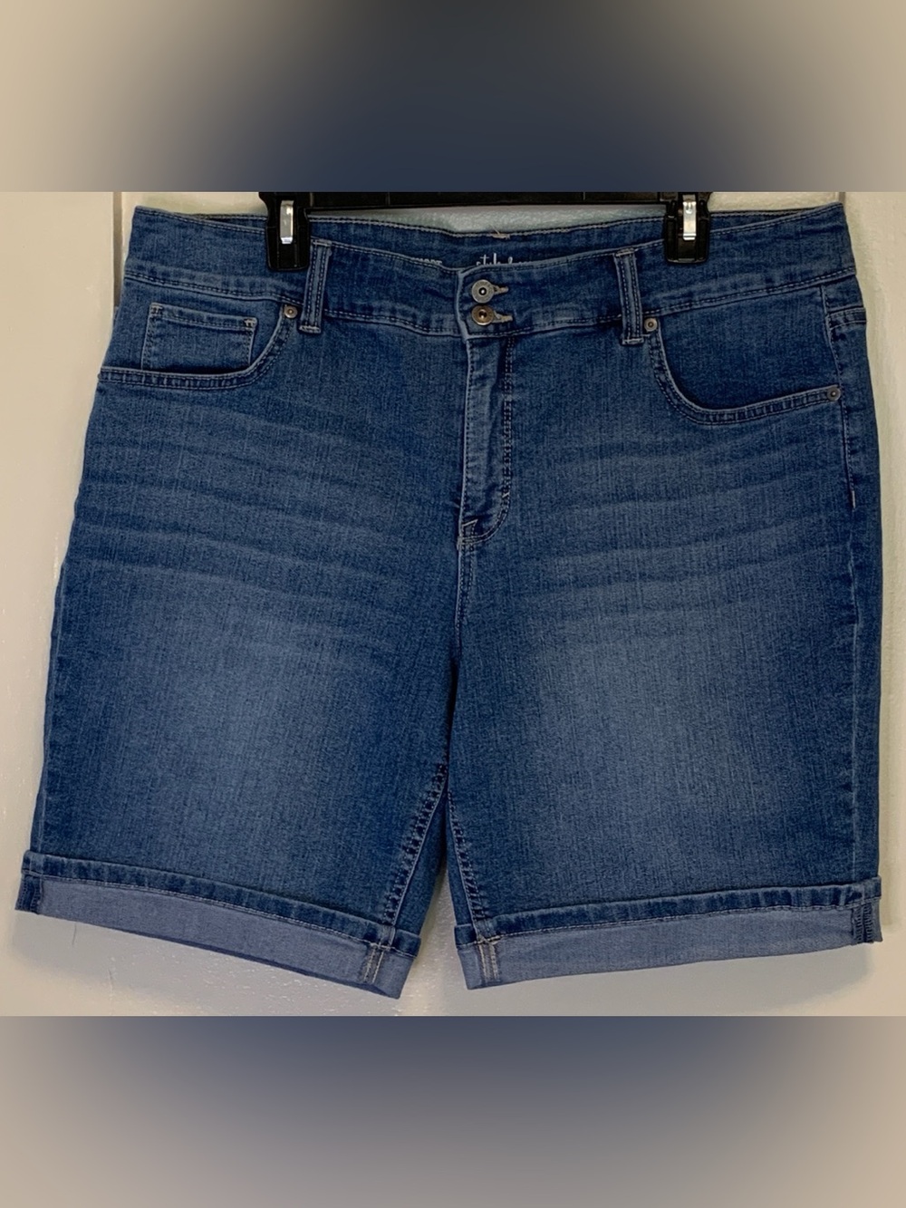 Style & Co. Medium Wash Blue 5 Pocket Cuffed Denim Shorts